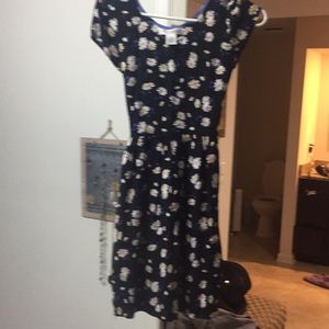 Smock dress with pockets and tied waist